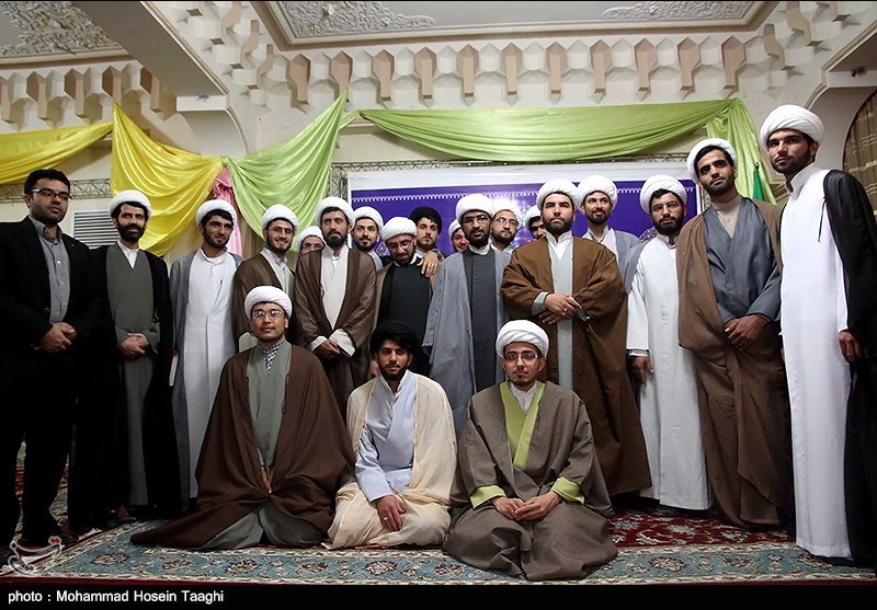 مراسم عمامه گذاری طلاب