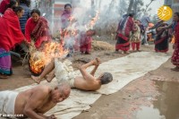 تصاویری از مراسم عجیب هندو‌ها در نپال