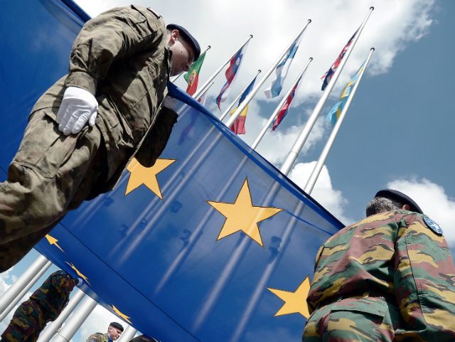 اتحادیه اروپا تشکیل ارتش اروپایی و جدایی از آمریکا را کلید زد