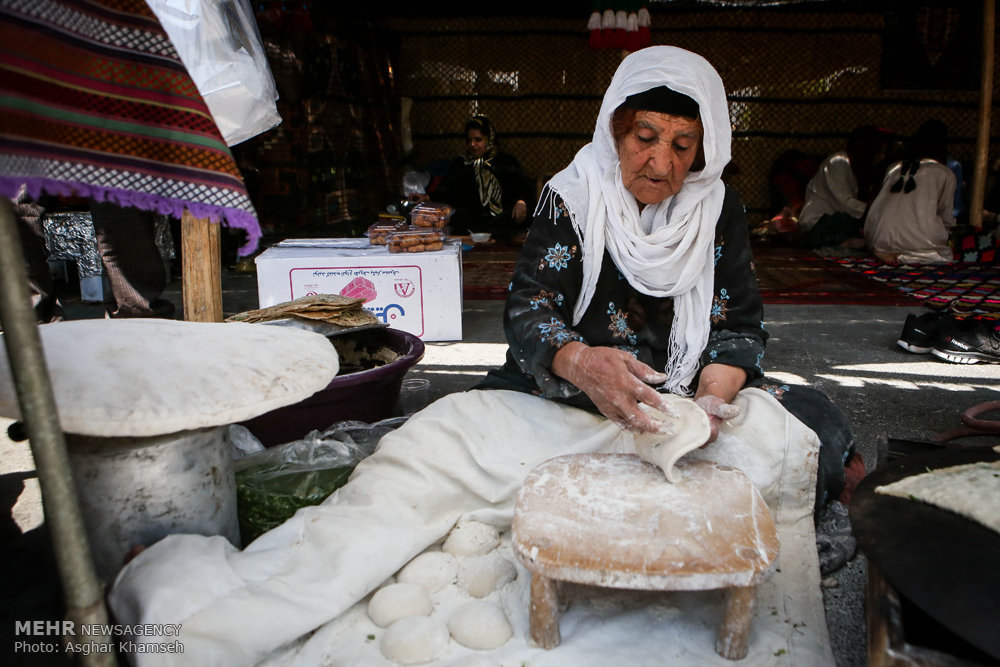 بیست و هشتمین نمایشگاه صنایع ملی دستی