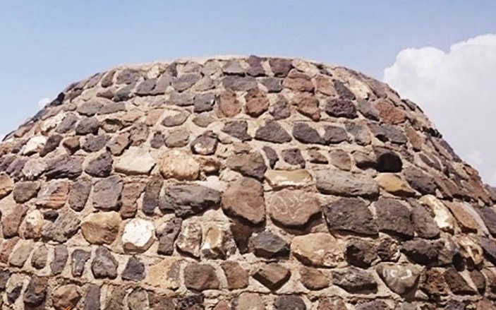 آشنایی با کاروانسرای سنگی صائین در شهر نیر اردبیل