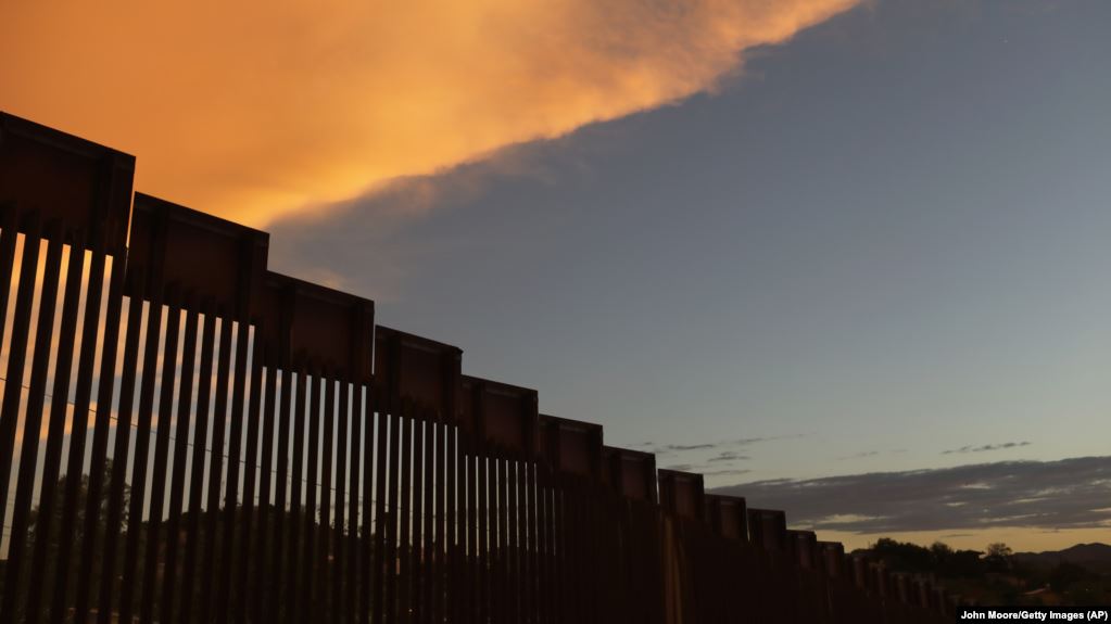 تأیید ساخت دیوار مرزی آمریکا و مکزیک با بودجه پنتاگون