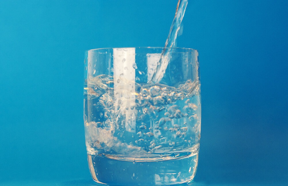نوشیدن آب گازدار، خوب است یا بد؟