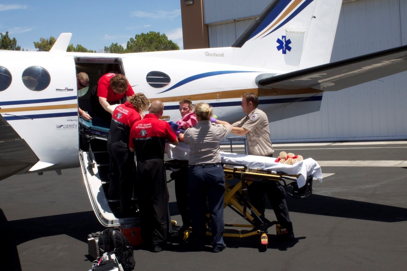 بیمارانی که برای انجام پرواز نیاز به اخذ مجوز دارند