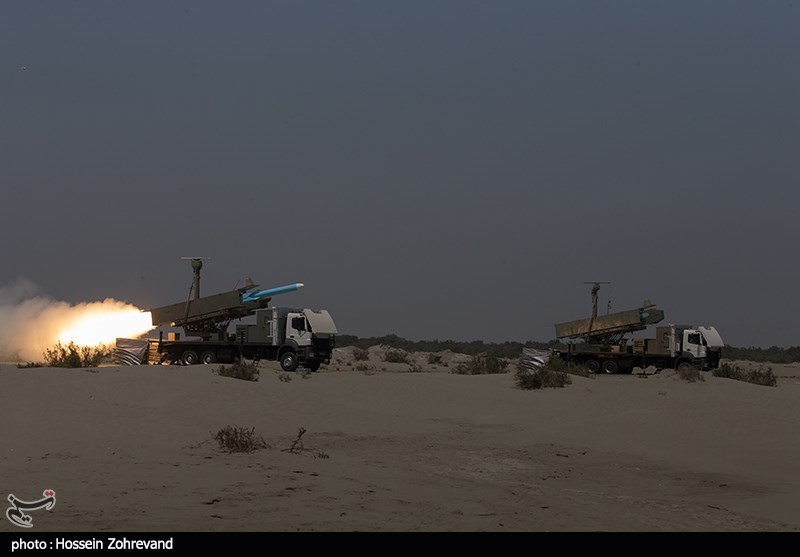 شلیک موشک قادر در رزمایش ذوالفقار ۹۹ ارتش