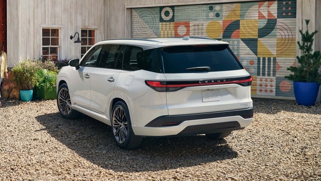 شاسی بلند عجیب لکسوس خبرساز شد+ تصاویر