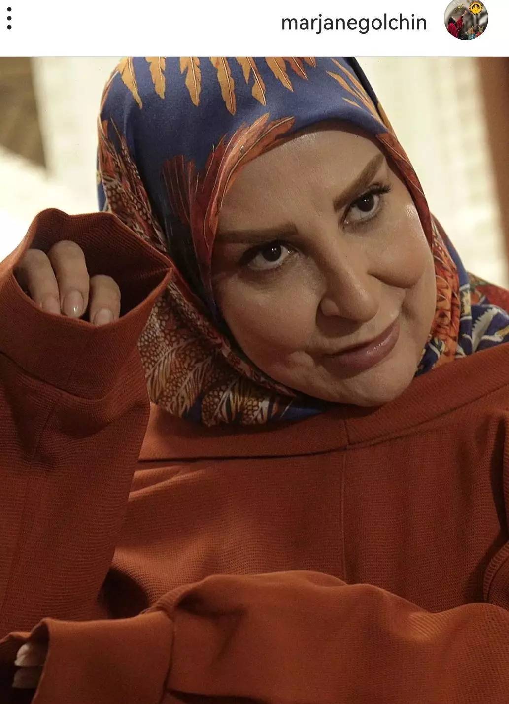 ژست عجیب مرجانه گلچین+ عکس