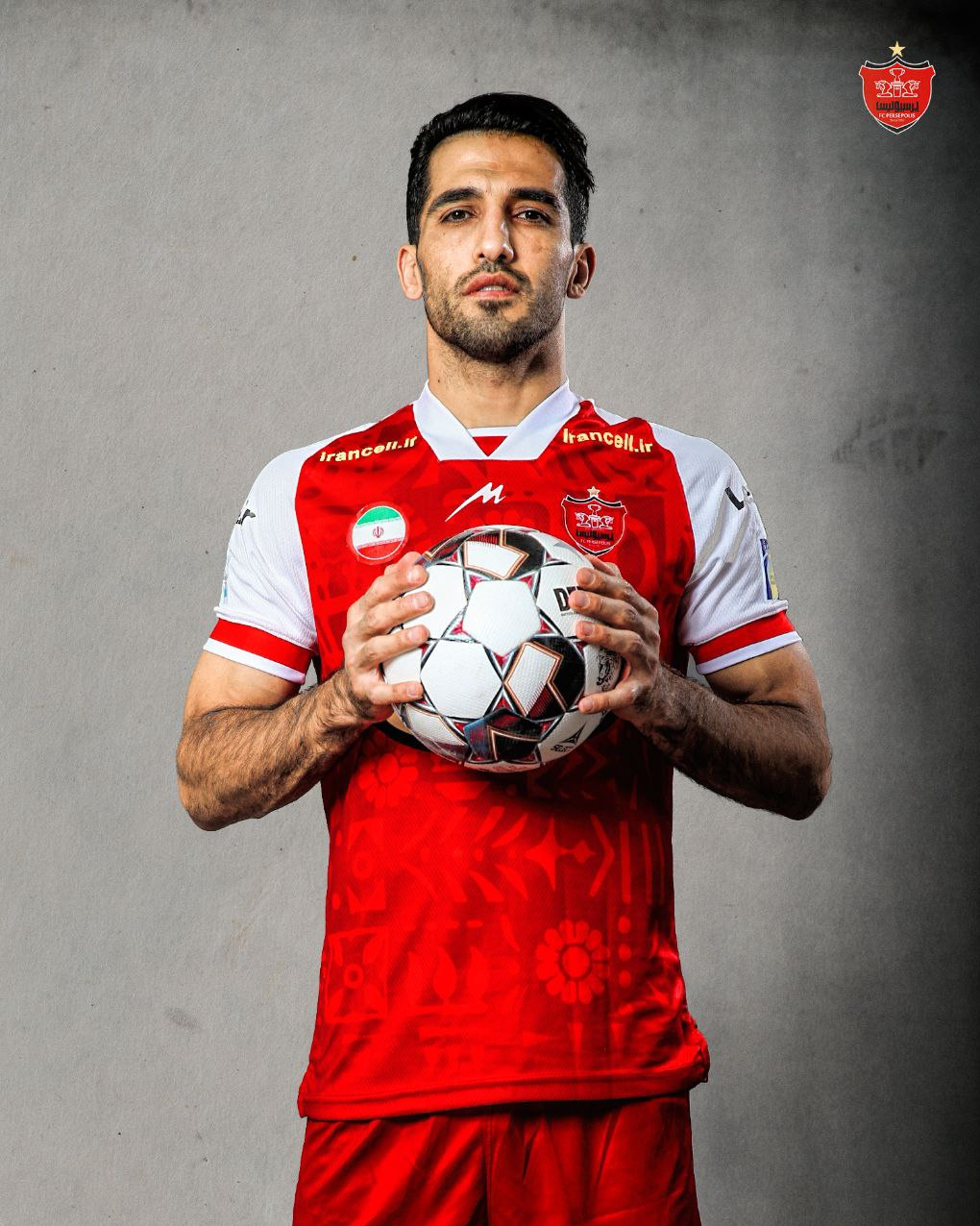 اولین تصاویر از طرح پیراهن پرسپولیس برای فصل جدید