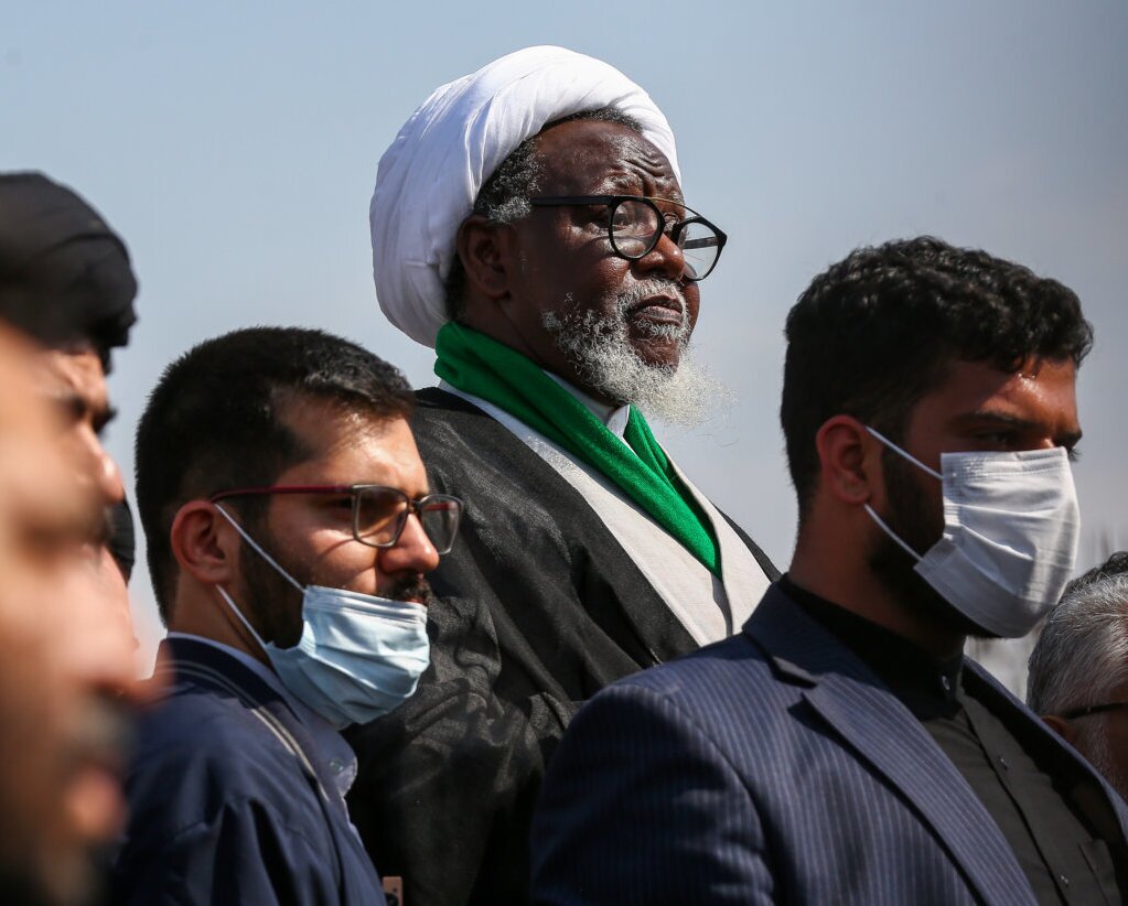 محافظان شیخ زکزاکی، «امام آفریقا» در تهران