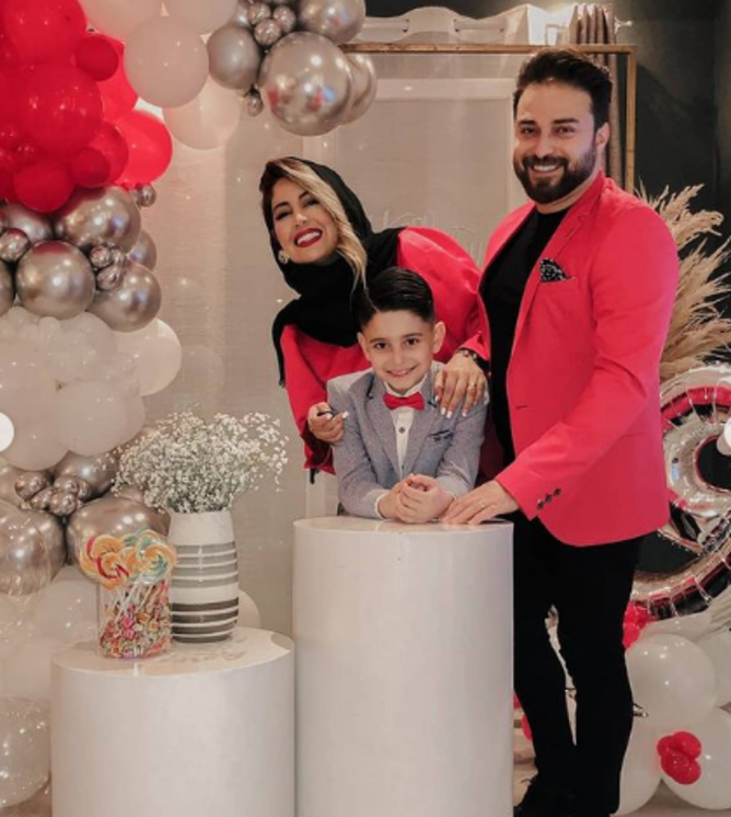 عکس خانوادگی «بابک جهانبخش» در جشن تولد لاکچری پسرش