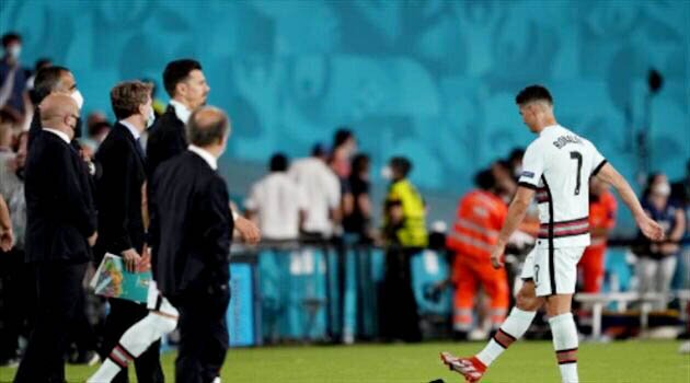 خشم هواداران پرتغال از کاپیتان | رونالدو رفتار زشتش را تکرار کرد + عکس