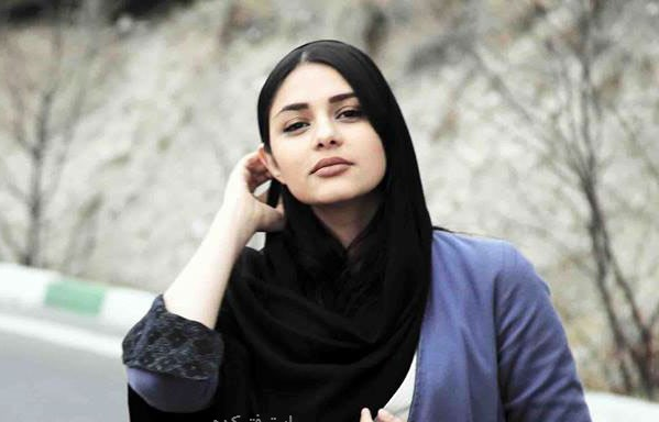 تیپ جنجالی مینو آذرمگین بازیگر نقش زهره در سریال احضار + عکس تیپ جنجالی مینو آذرمگین بازیگر نقش زهره در سریال احضار + عکس