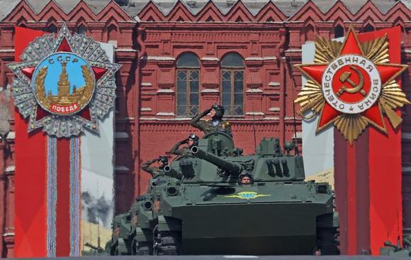 دیدنی های روز؛ جشن روز پیروزی در روسیه