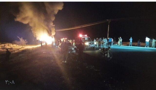 تصادف منجر به آتش‌سوزی اتوبوس با پژو ۴۰۵ با ۳ کشته + تصاویر