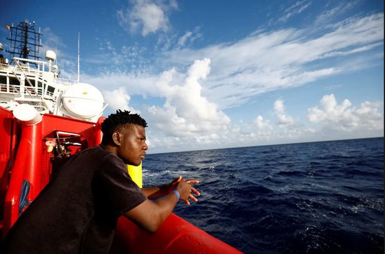 دیدنی های روز؛ از جوان ترین خلبان دنیا تا مدارس سیلابی فیلیپین