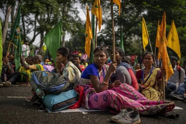 تحصن اعتراضی کشاورزان در چندین ایالت هند