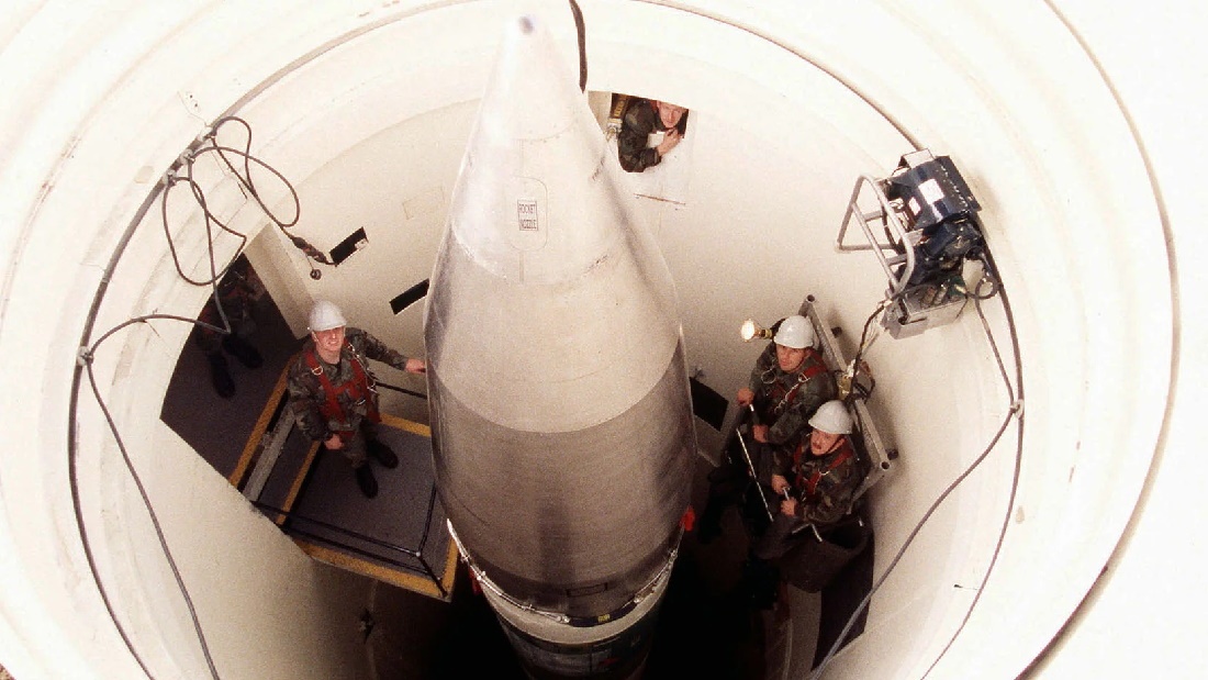 ۹- LGM-30 Minuteman III