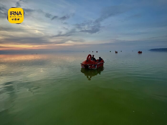 غروب زیبای دریاچه ارومیه؛ نگین آبی آذربایجان+ عکس و فیلم