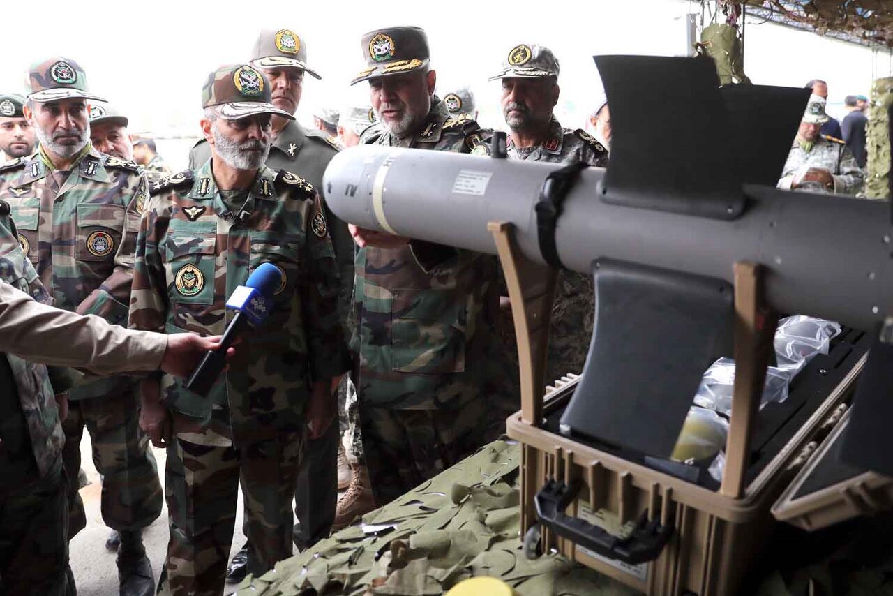 تصاویر و جزئیاتی از «موشک الماس» و «بمب قائم»