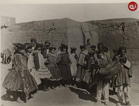 پوشش جالب زنان ایرانی در دوران قاجار + تصاویر