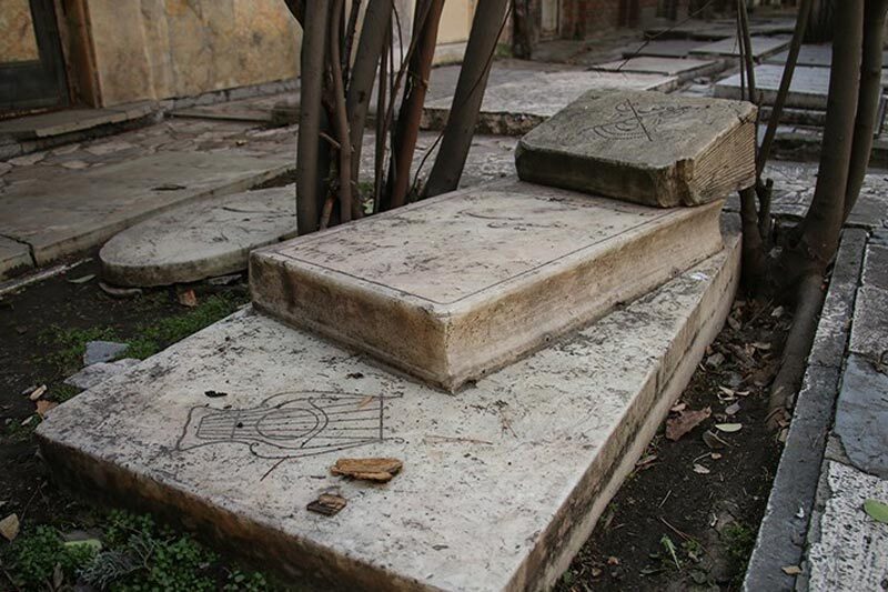 مقبره تاریخی