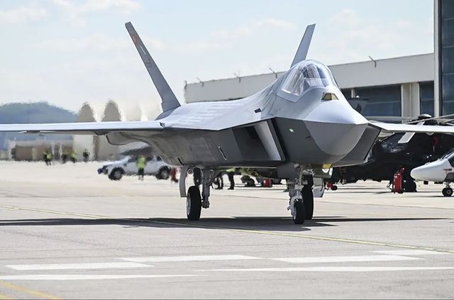 رونمایی از هواپیمای رزمی ملی ترکیه+ تصاویر